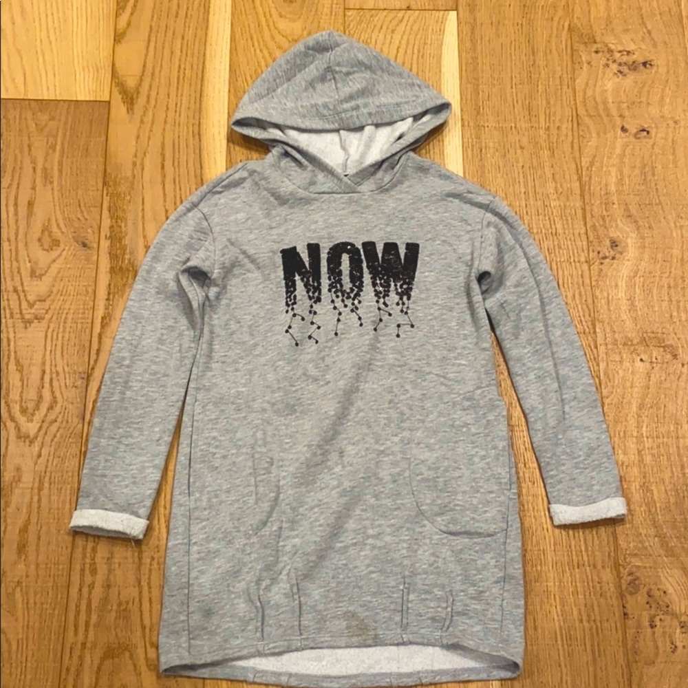 Long hoodie with sequins